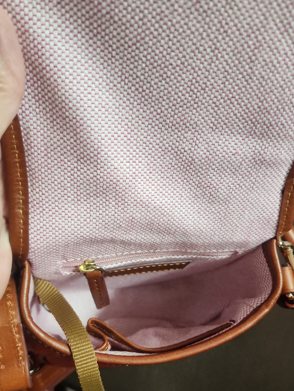 Dooney & Bourke Red Pebbled Leather Crossbody Saddle Bag Like New - Picture 13 of 16